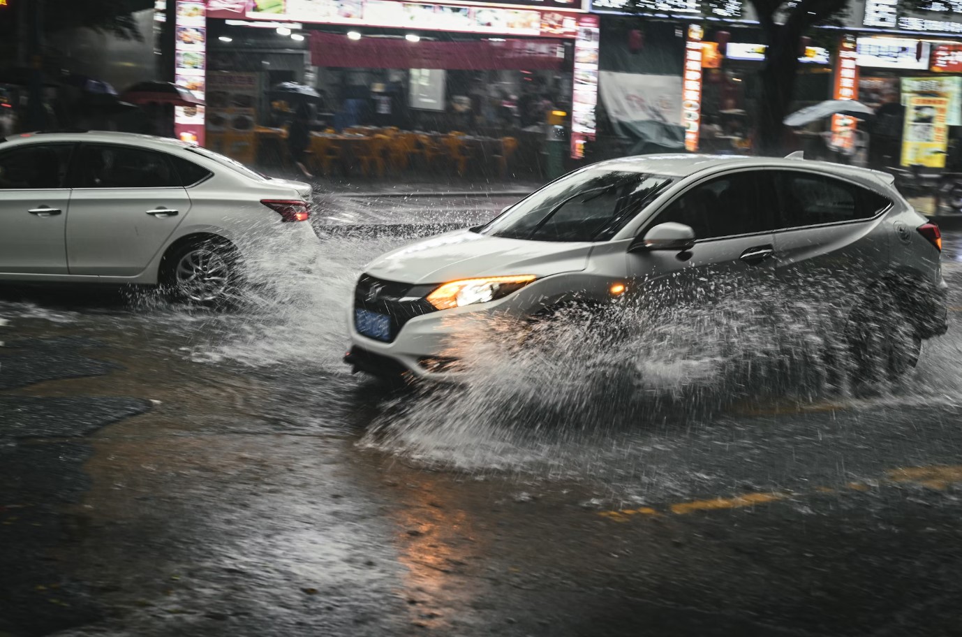 Cambio neumáticos en lluvia